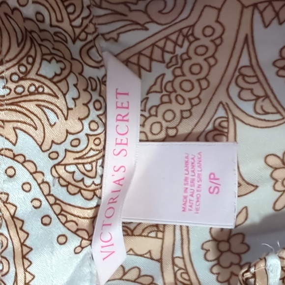 Victoria's Secret satin paisley pajamas - Picture 2 of 5